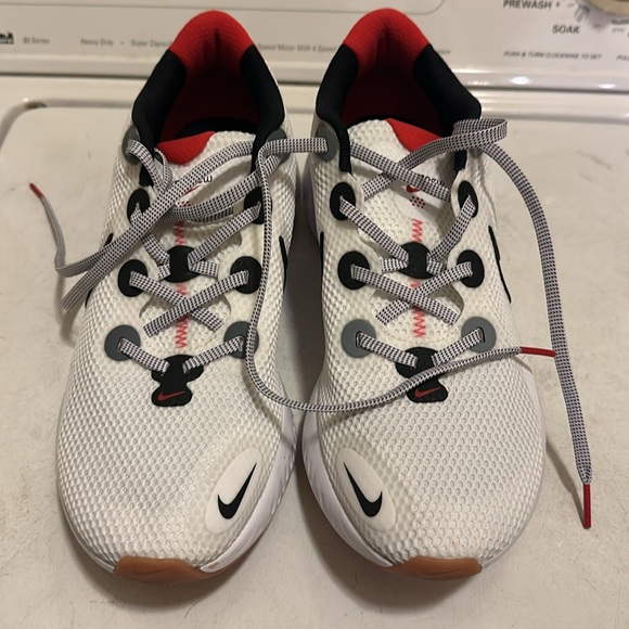 Men’s size 11 Nike renew - Picture 4 of 4